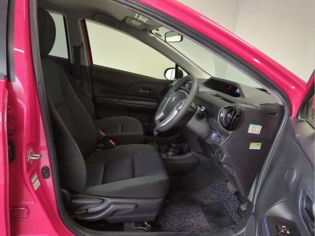 TOYOTA AQUA 2015 Image 31