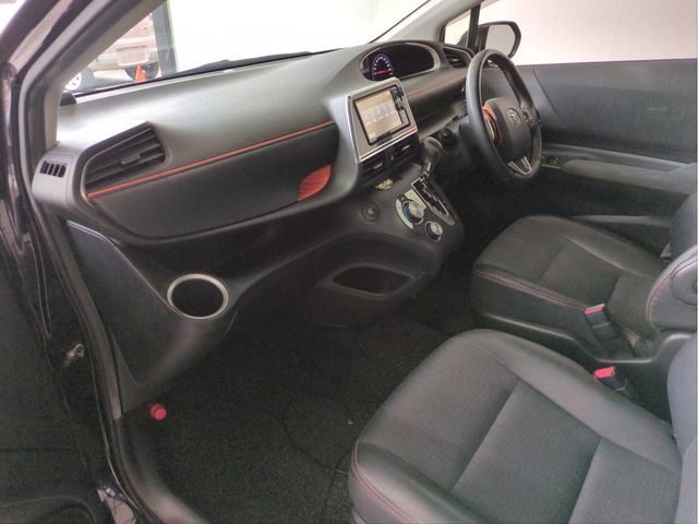 TOYOTA SIENTA 2017 Image 31