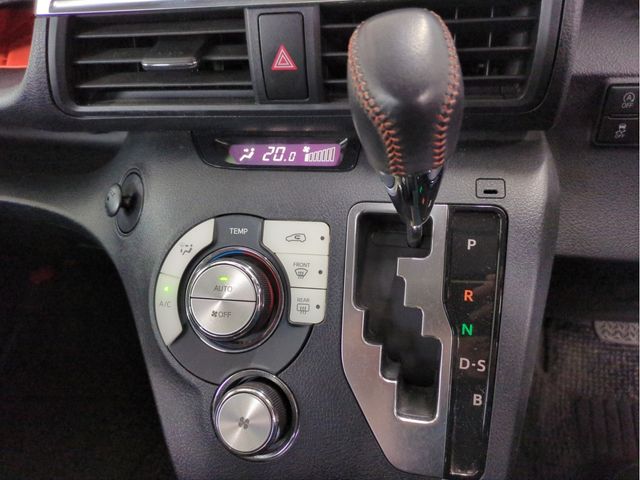 TOYOTA SIENTA 2017 Image 31