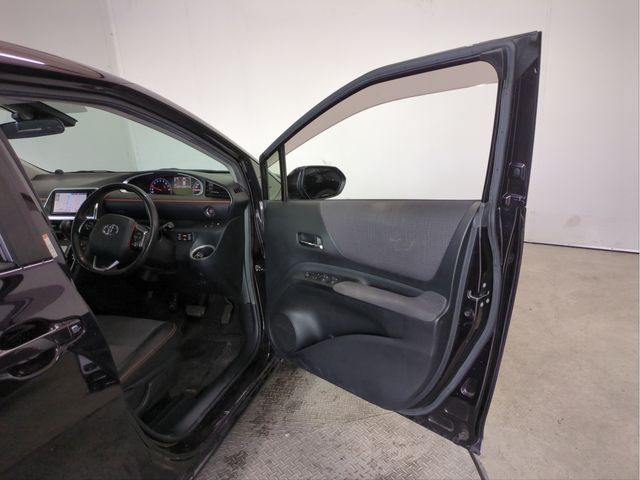 TOYOTA SIENTA 2017 Image 31