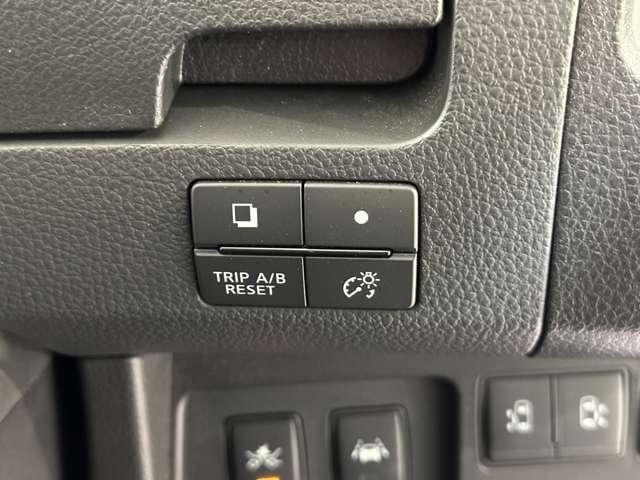 NISSAN SERENA  S-HYBRID 4WD 2015 Image 31