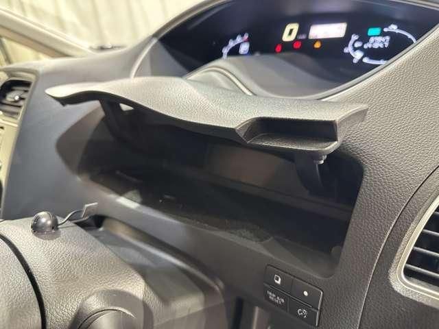 NISSAN SERENA  S-HYBRID 4WD 2015 Image 31