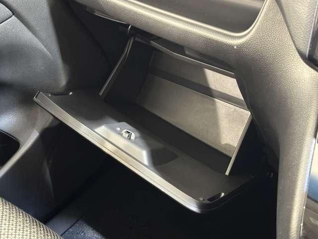 NISSAN SERENA  S-HYBRID 4WD 2015 Image 31