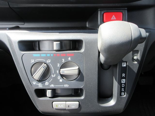 DAIHATSU MIRA E:S 2018 Image 31