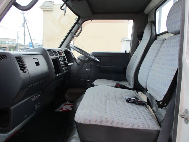 TOYOTA DYNA 2000 Image 31