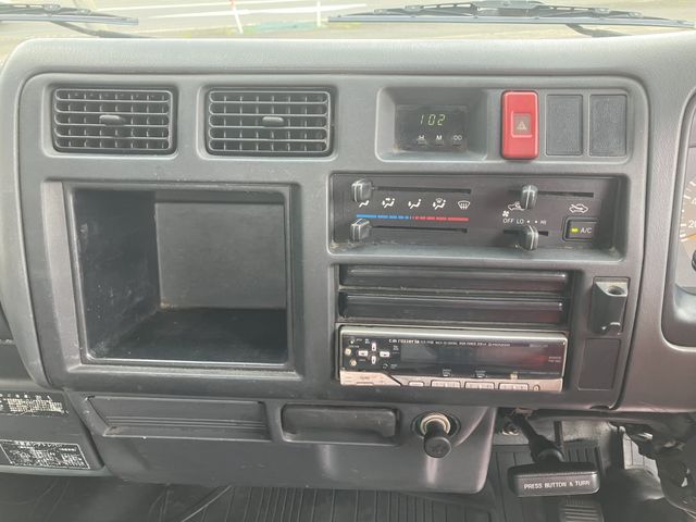 TOYOTA DYNA 2000 Image 31