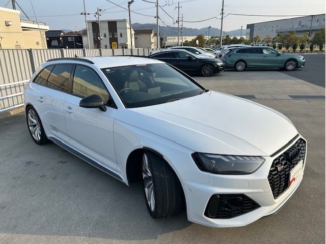 AUDI RS4 AVANT 2021 Image 31