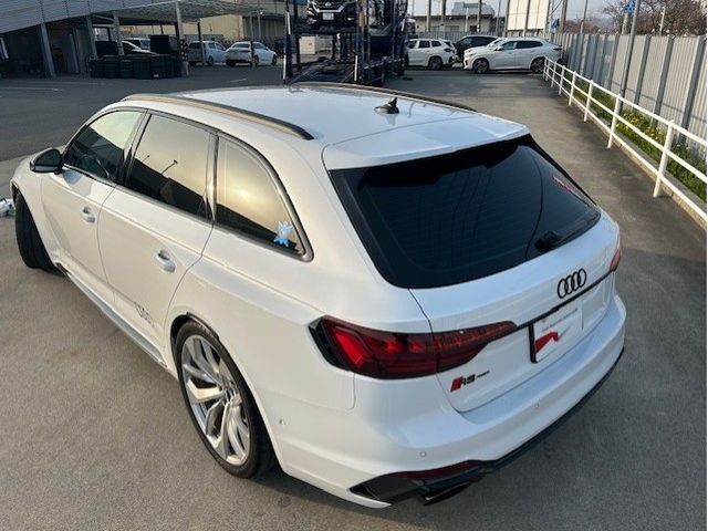 AUDI RS4 AVANT 2021 Image 31