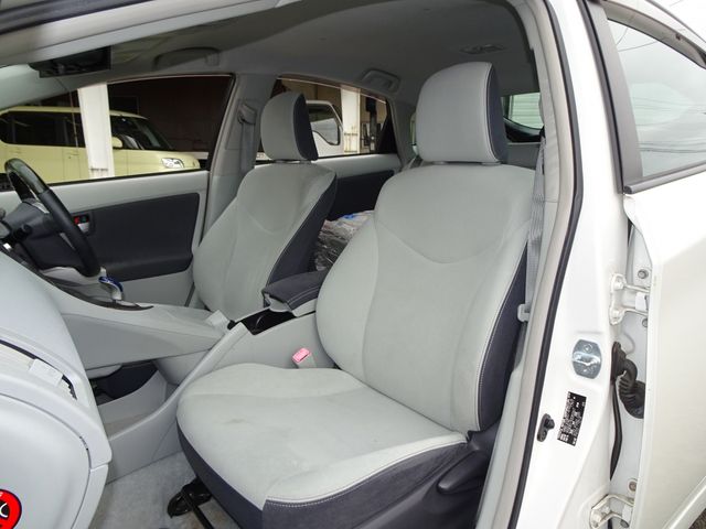 TOYOTA PRIUS 2011 Image 31