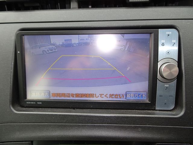 TOYOTA PRIUS 2011 Image 31