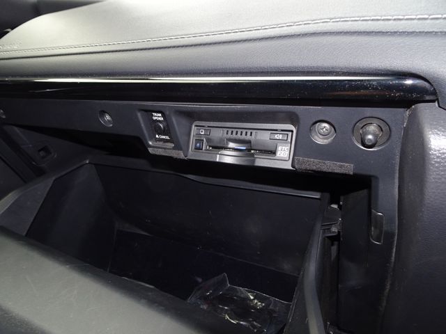 TOYOTA CROWN SEDAN HYBRID 2019 Image 31