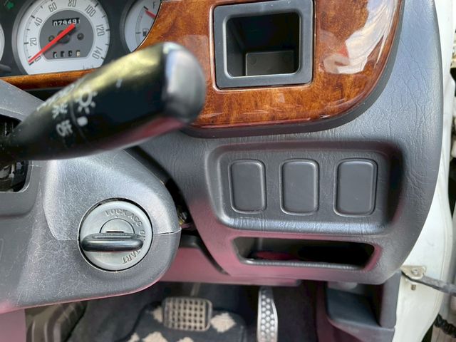 DAIHATSU MIRA GINO 2001 Image 31