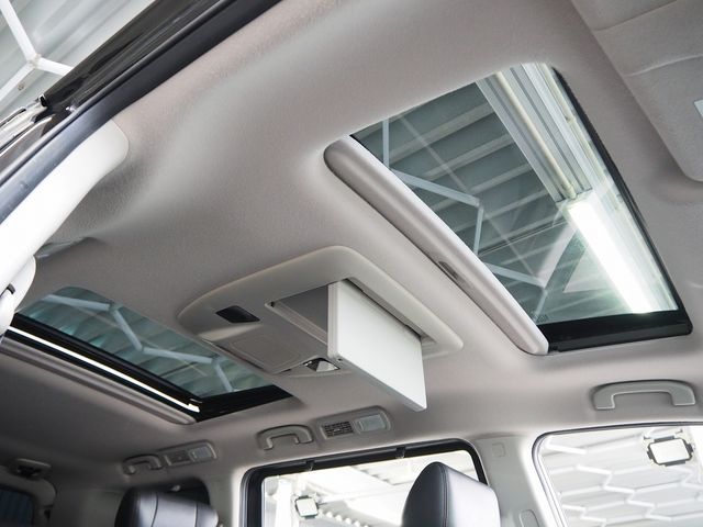 NISSAN ELGRAND  4WD 2017 Image 31