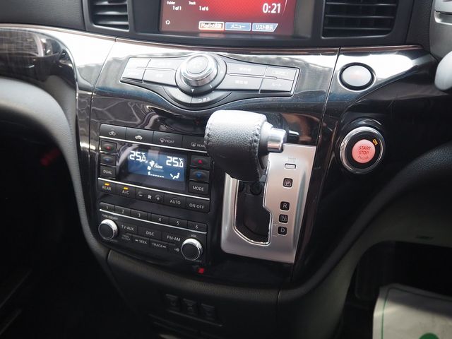 NISSAN ELGRAND  4WD 2017 Image 31