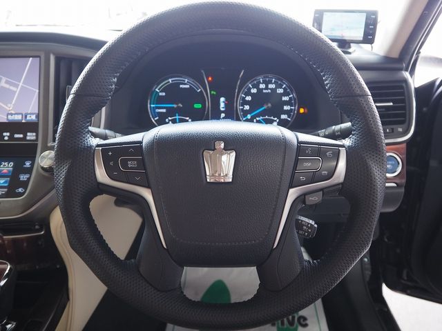 TOYOTA CROWN SEDAN HYBRID 2013 Image 31