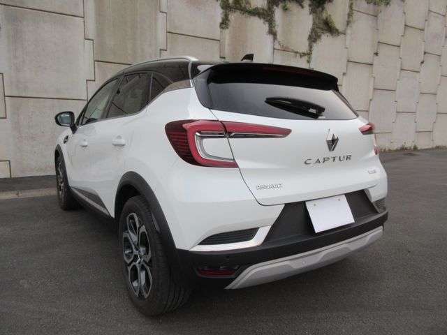 RENAULT CAPTUR 2022 Image 31