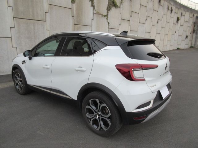 RENAULT CAPTUR 2022 Image 31
