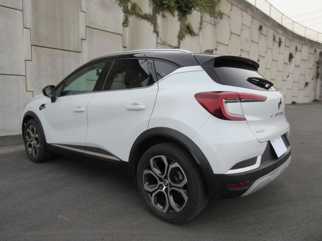 RENAULT CAPTUR 2022 Image 31