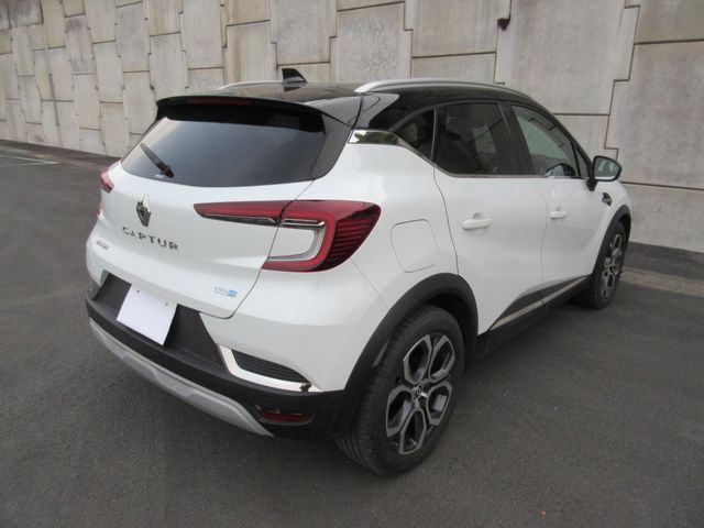 RENAULT CAPTUR 2022 Image 31