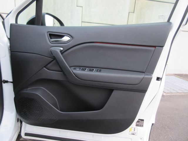 RENAULT CAPTUR 2022 Image 31