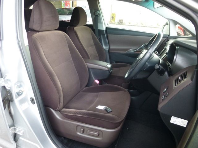 TOYOTA MARK X ZIO 2012 Image 31