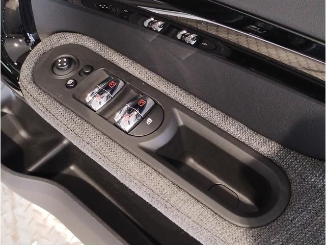 BMW MINI COOPER D CROSSO 2021 Image 31