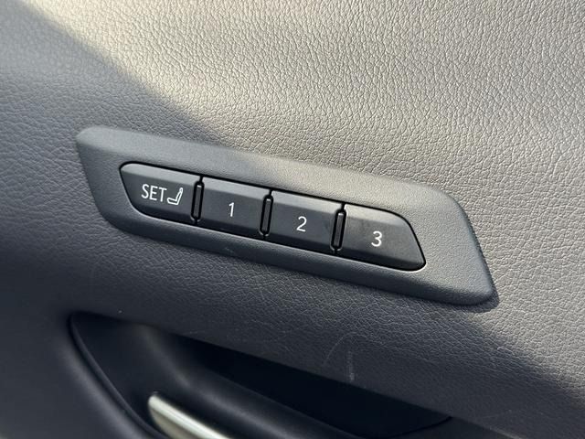 TOYOTA LEXUS UX250H 2019 Image 31