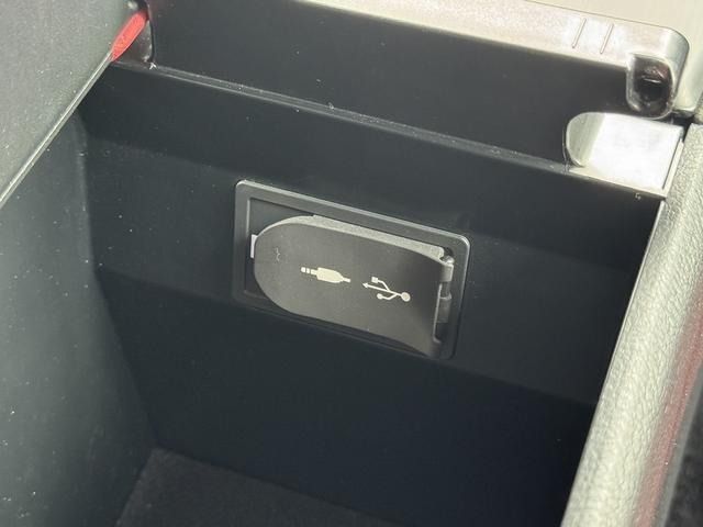 TOYOTA LEXUS UX250H 2019 Image 31