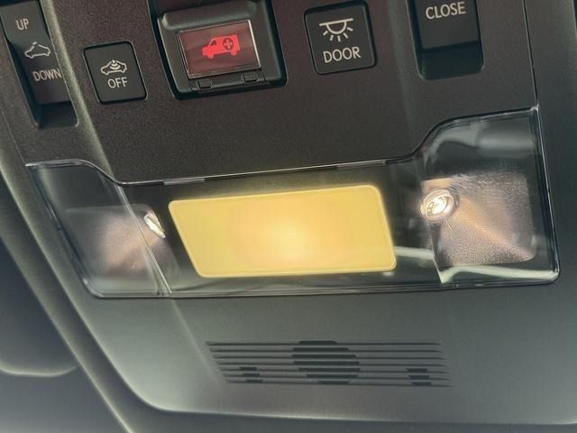 TOYOTA LEXUS UX250H 2019 Image 31