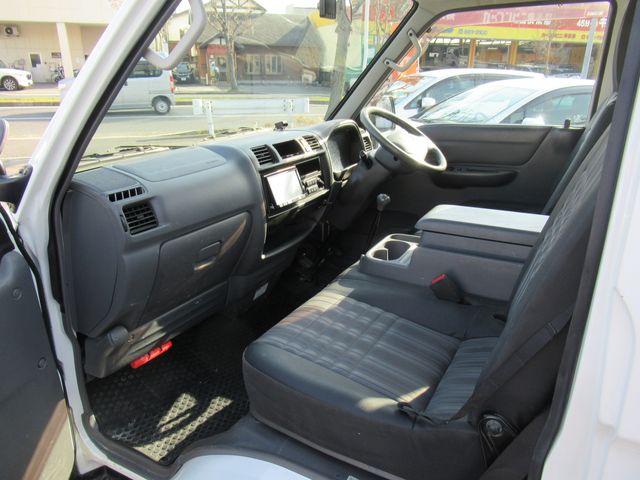 MAZDA BONGO TRUCK 1.15T 2W 2017 Image 31