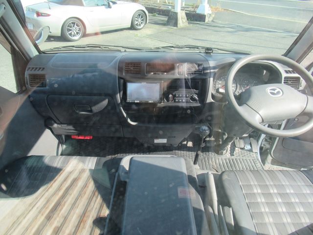 MAZDA BONGO TRUCK 1.15T 2W 2017 Image 31