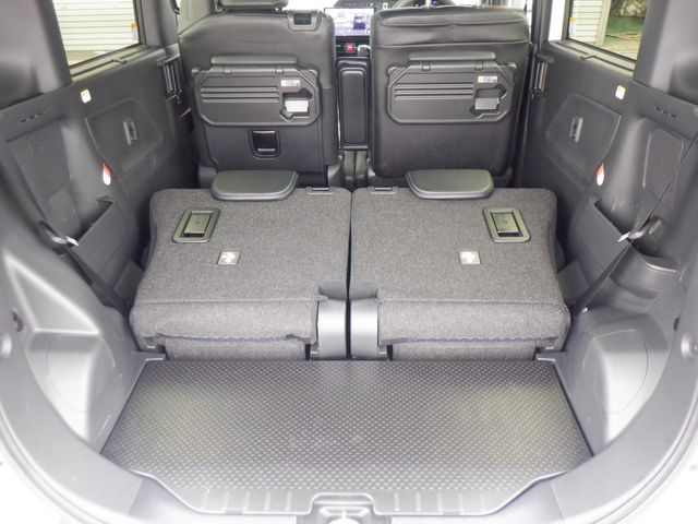 DAIHATSU TANTO CUSTOM 2022 Image 31