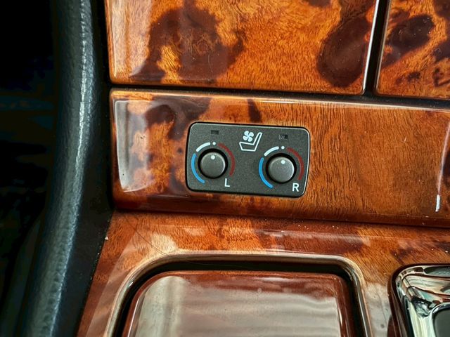 TOYOTA CELSIOR 2005 Image 31