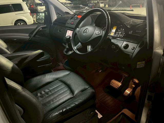 MERCEDES BENZ V CLAS 2012 Image 31