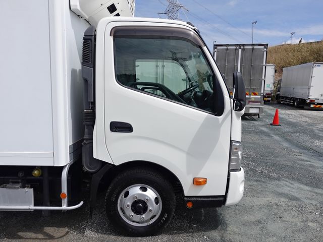 HINO DUTRO 2020 Image 31