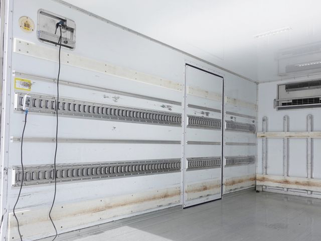 HINO DUTRO 2020 Image 31