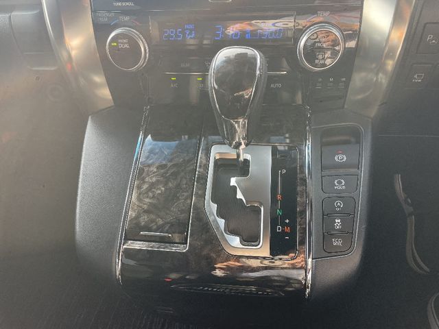 TOYOTA ALPHARD 4WD 2022 Image 31