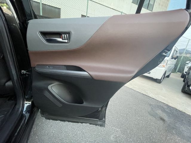 TOYOTA HARRIER HYBRID 2021 Image 31