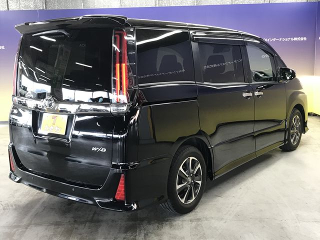 TOYOTA NOAH 2021 Image 31