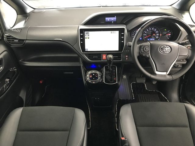 TOYOTA NOAH 2021 Image 31