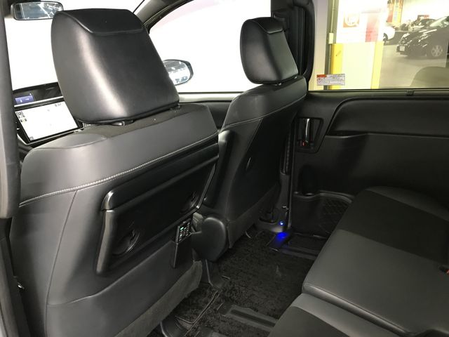 TOYOTA NOAH 2021 Image 31