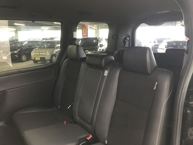 TOYOTA NOAH 2021 Image 31