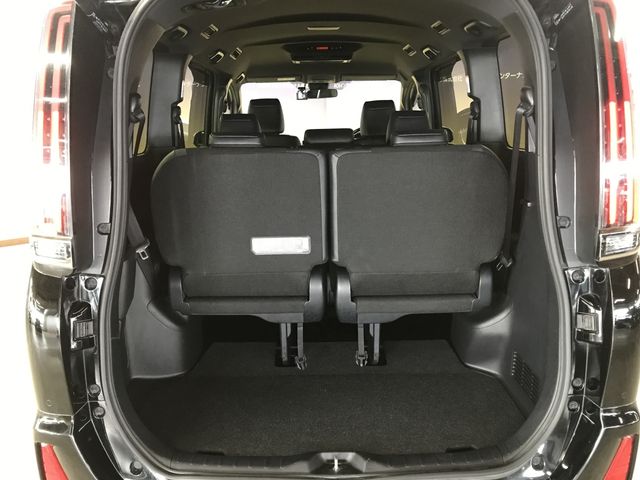 TOYOTA NOAH 2021 Image 31