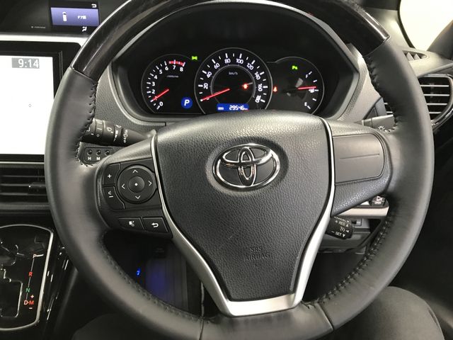 TOYOTA NOAH 2021 Image 31