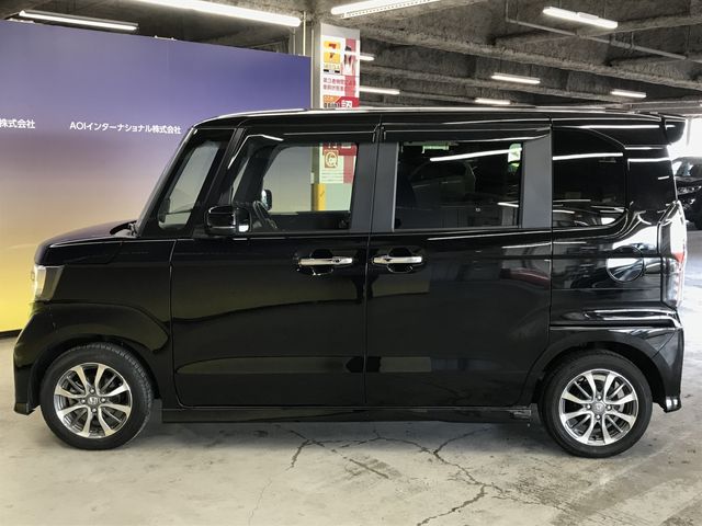 HONDA N BOX CUSTOM 2023 Image 31