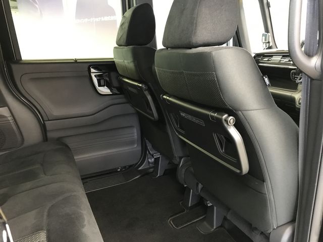 HONDA N BOX CUSTOM 2023 Image 31