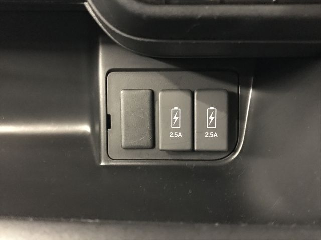 HONDA N BOX CUSTOM 2023 Image 31