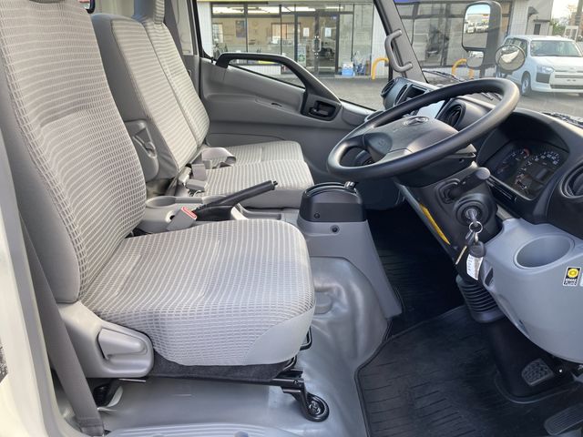 TOYOTA DYNA 2019 Image 31