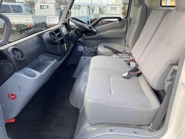 TOYOTA DYNA 2019 Image 31