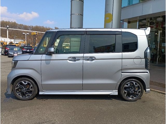 HONDA N BOX CUSTOM 2018 Image 31